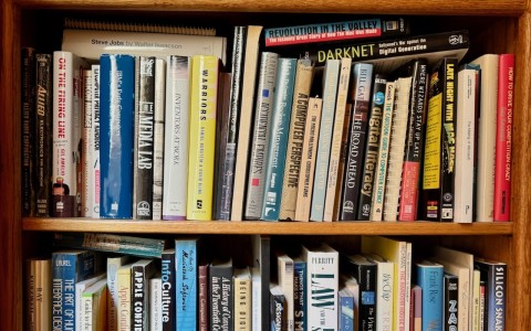 Quickly Catalog Books or Other Named Items on Shelves